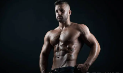 恐怖肌肉男健美