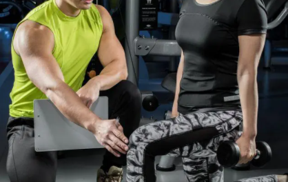 健美男子臀大肌