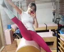 女性练健美简单实