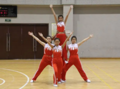 健美操卧撑高难度动作睡前运动须知