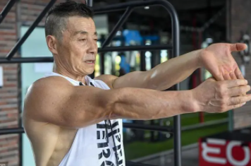 自然健美训练组数