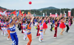 广场健美操体育舞