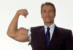 施瓦辛格健美界内传奇人物殊荣分析